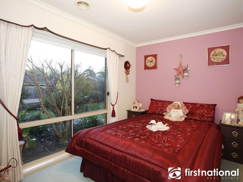 15 Claremont Glen, Berwick VIC 3806