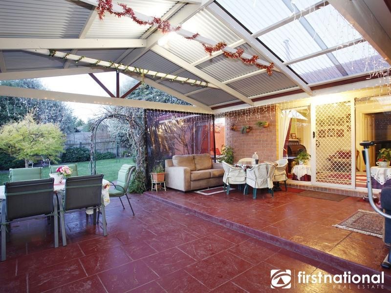 15 Claremont Glen, Berwick VIC 3806