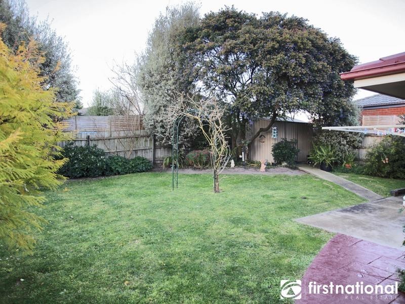 15 Claremont Glen, Berwick VIC 3806