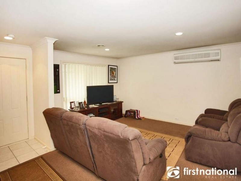 16/4 Paydon Way, Hampton Park VIC 3976
