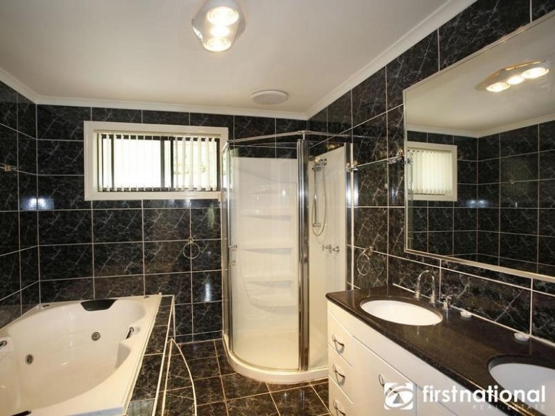 22 Telford Drive, Berwick VIC 3806