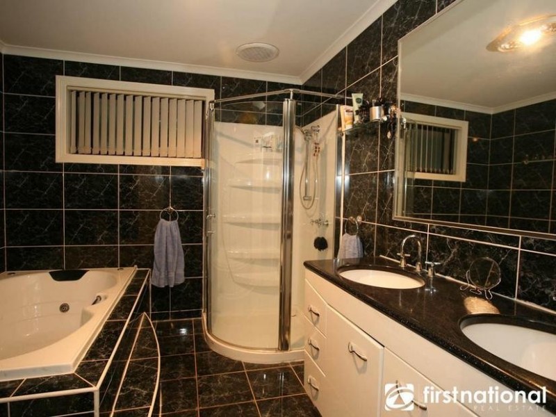 22 Telford Drive, Berwick VIC 3806