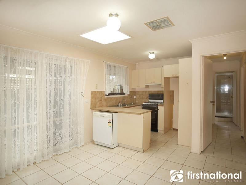 3/24 Elizabeth Street, Cranbourne North VIC 3977