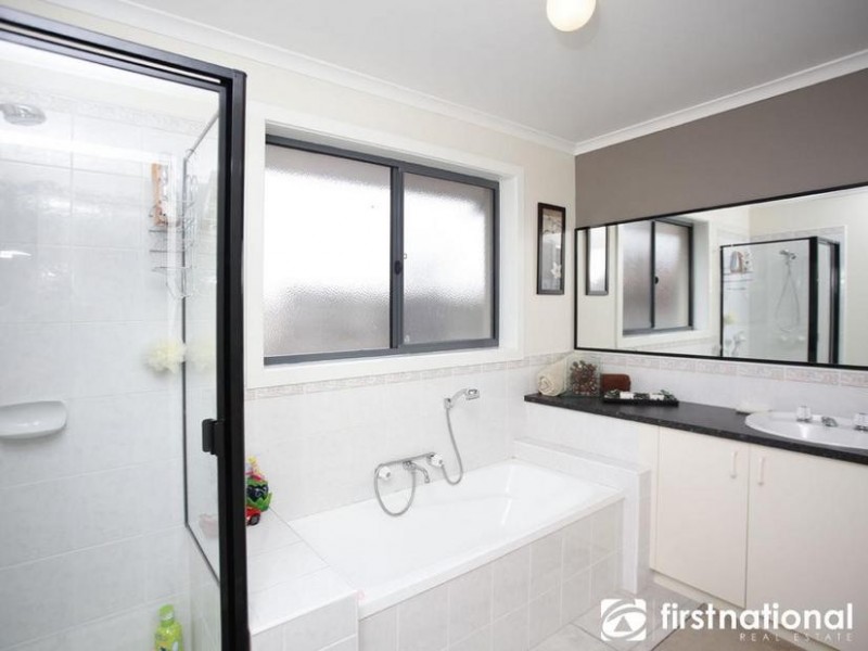 4 Brampton Court, Narre Warren VIC 3805