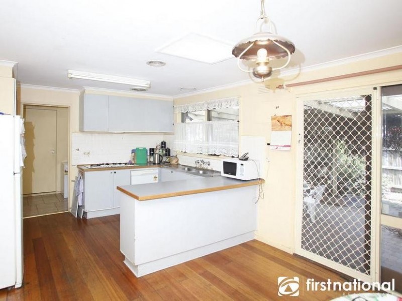 2 Lancaster Avenue, Narre Warren VIC 3805
