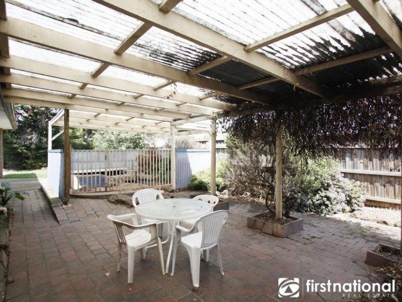 2 Lancaster Avenue, Narre Warren VIC 3805