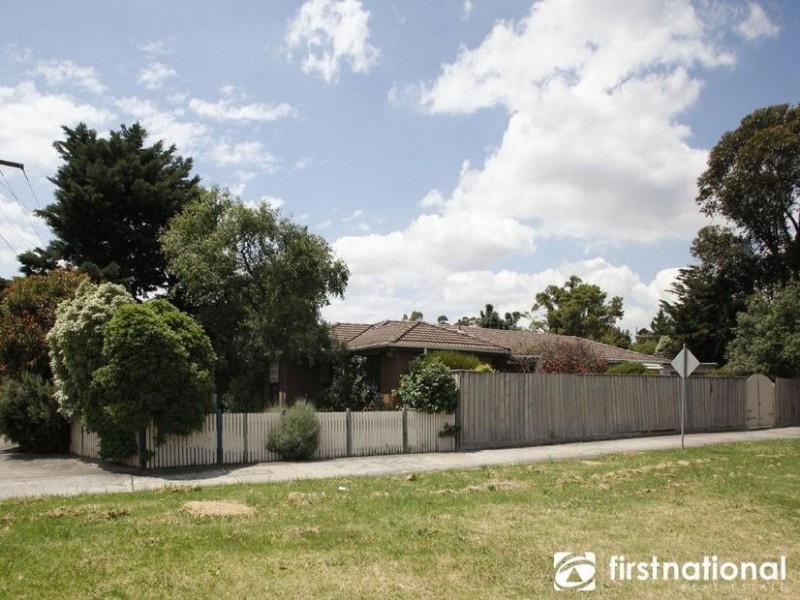 2 Lancaster Avenue, Narre Warren VIC 3805