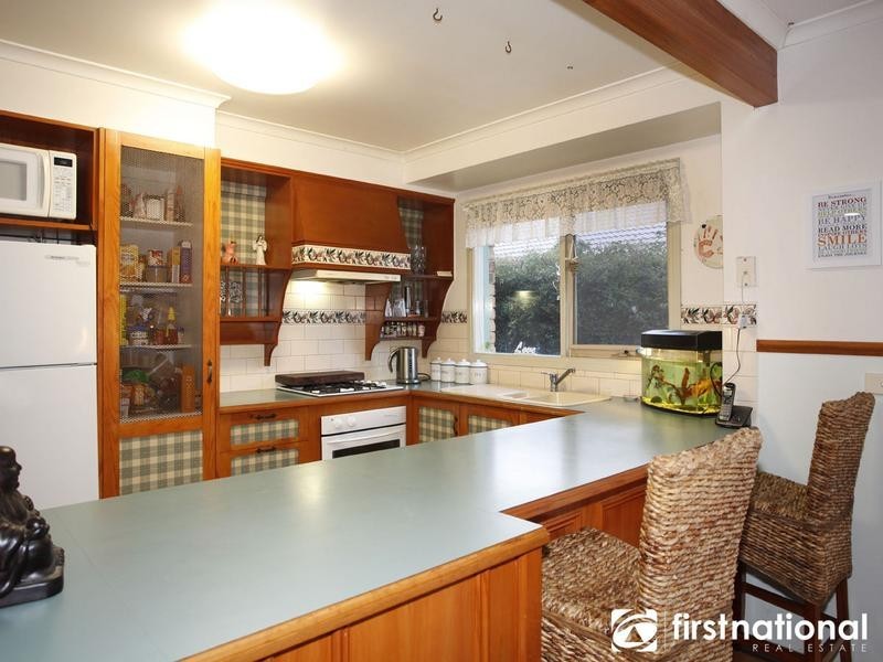 4 Cypress Hills Drive, Narre Warren South VIC 3805