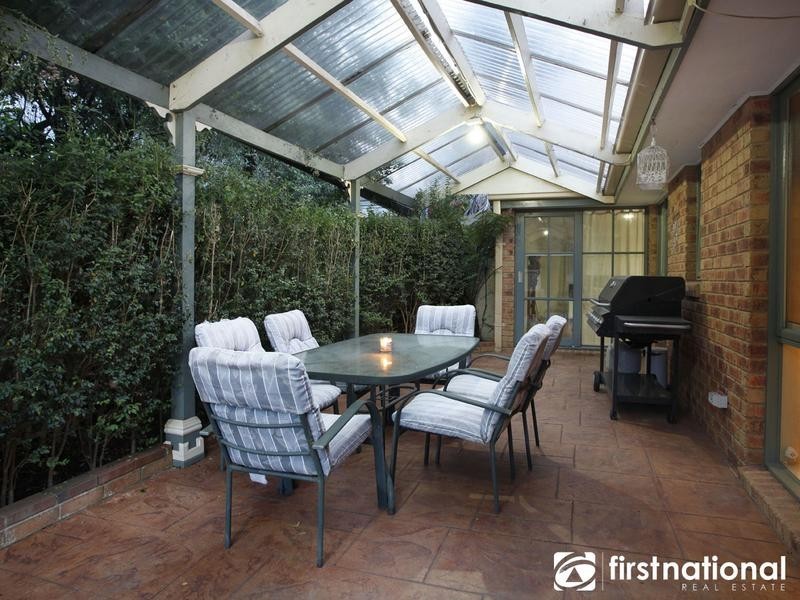 4 Cypress Hills Drive, Narre Warren South VIC 3805