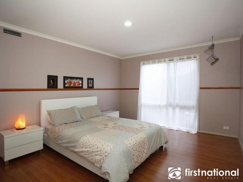 4 Cypress Hills Drive, Narre Warren South VIC 3805