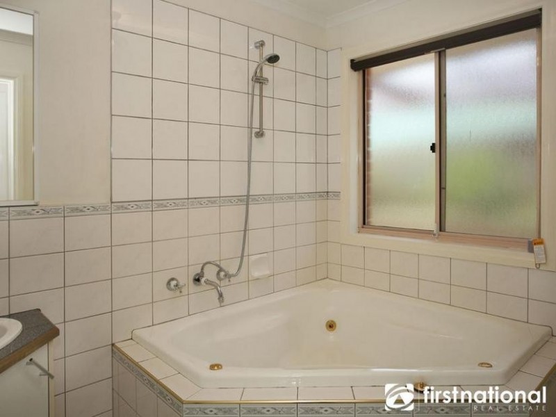 11 Clarinda Drive, Narre Warren VIC 3805