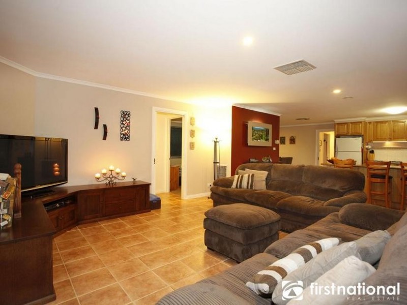 36-38 Cranston Close, Narre Warren North VIC 3804