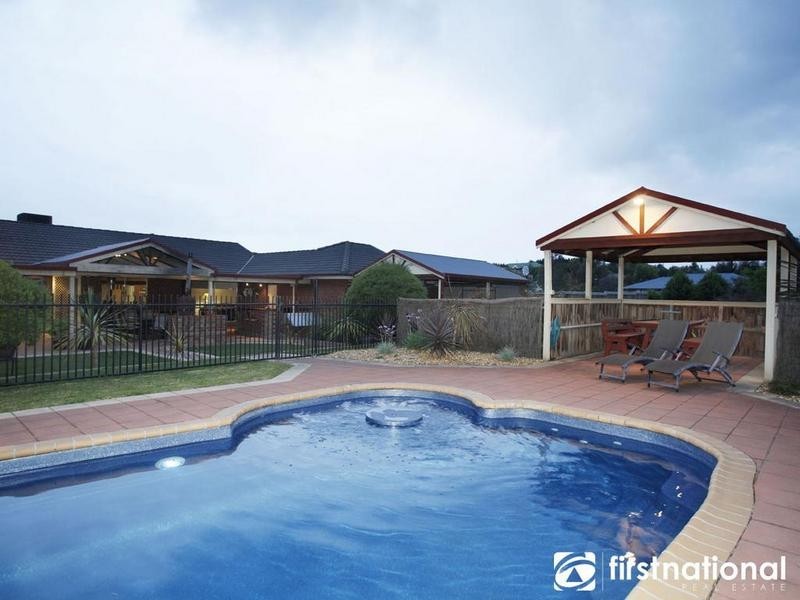 36-38 Cranston Close, Narre Warren North VIC 3804