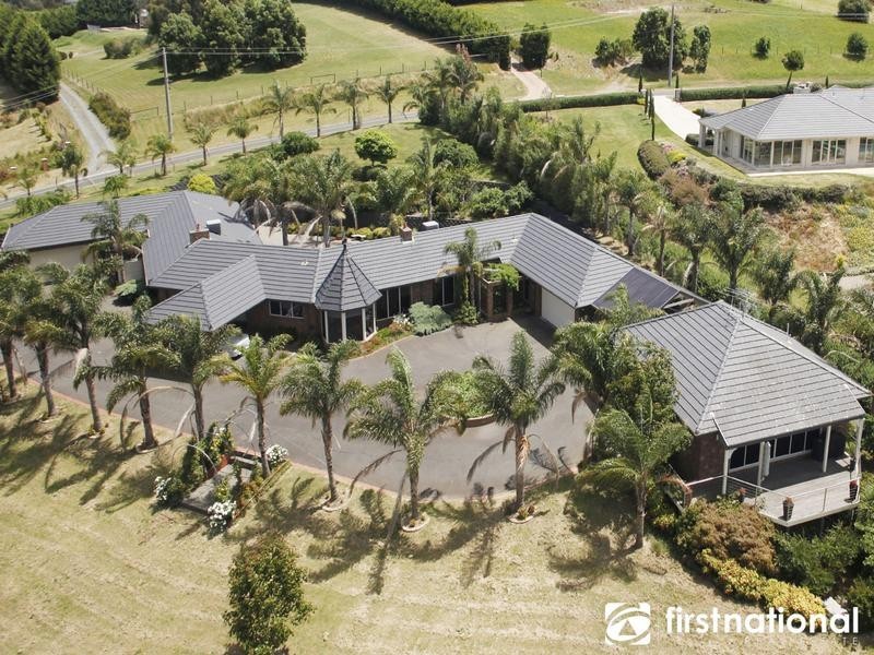 40-42 Caserta Drive, Berwick VIC 3806