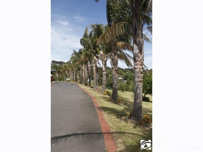 40-42 Caserta Drive, Berwick VIC 3806