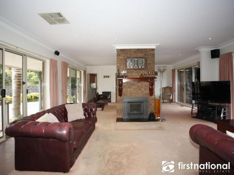 40-42 Caserta Drive, Berwick VIC 3806