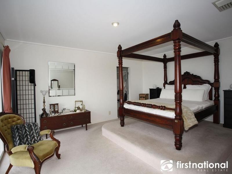 40-42 Caserta Drive, Berwick VIC 3806