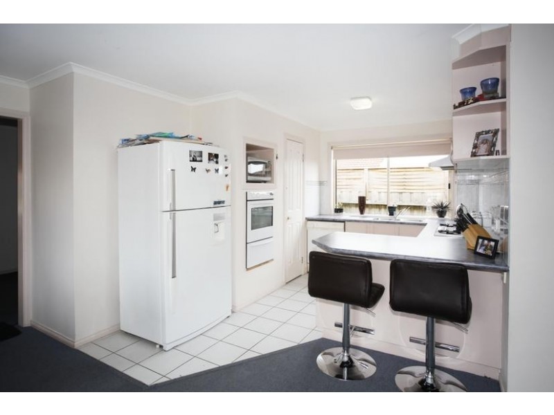 27 Balmaceda Court, Berwick VIC 3806