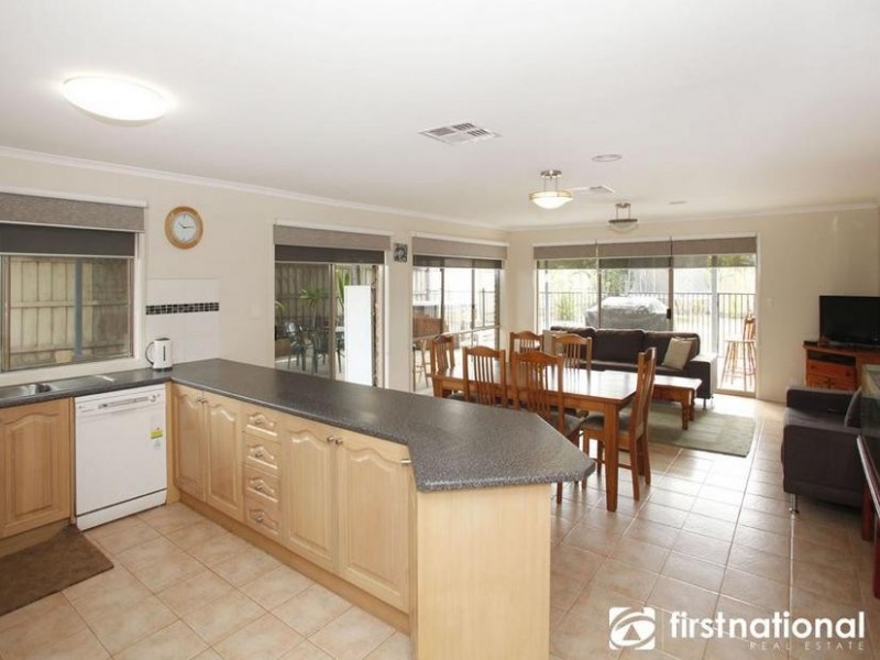 3 Carmela Close, Narre Warren VIC 3805