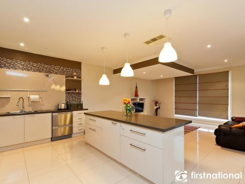 7 The Rise, Narre Warren VIC 3805