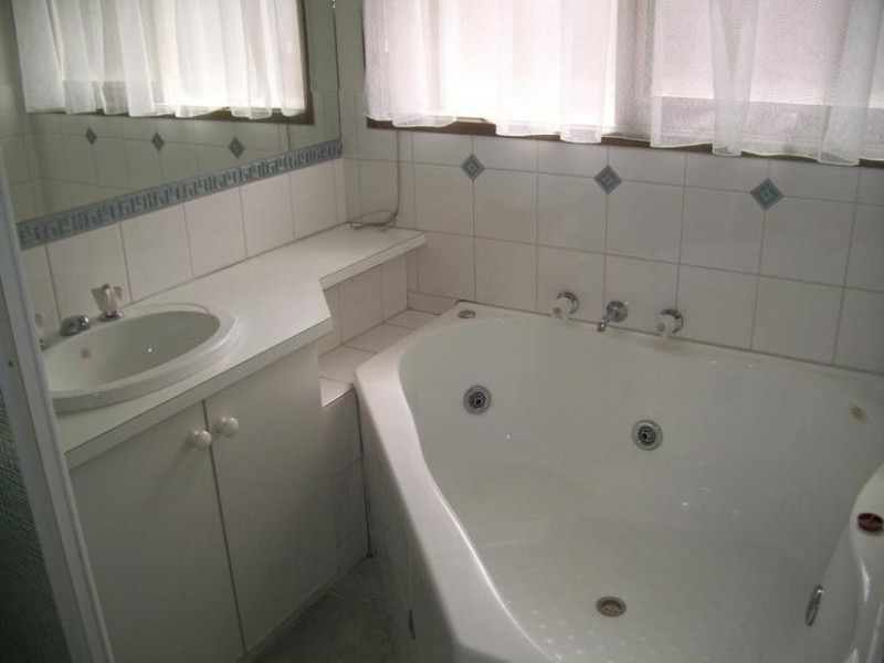 8 Stafford Place, Narre Warren VIC 3805