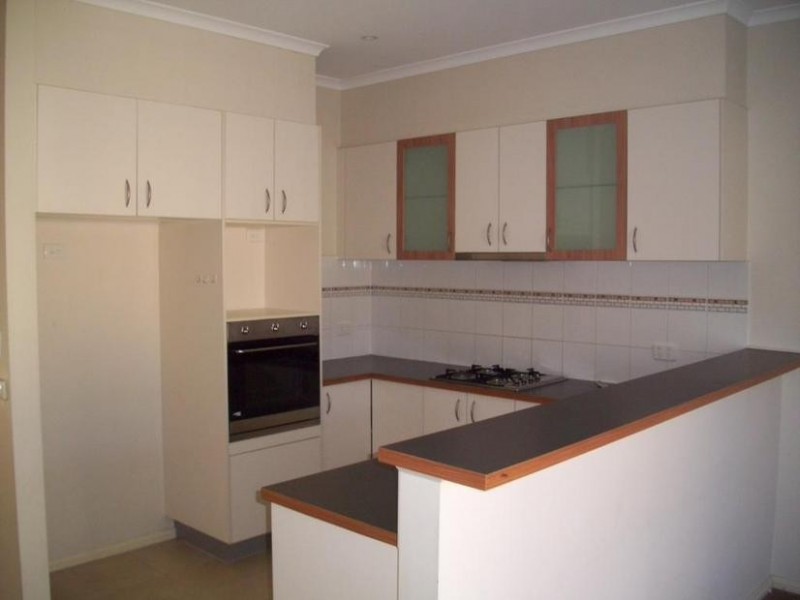 13 Gables Walk, Cranbourne North VIC 3977