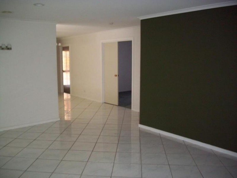 54 Fleetwood Drive, Narre Warren VIC 3805