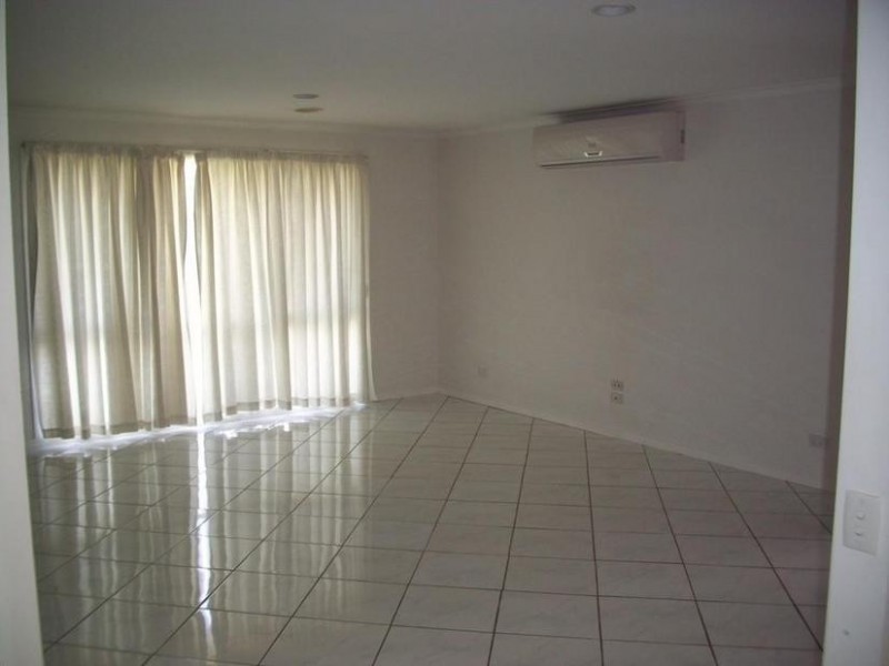 54 Fleetwood Drive, Narre Warren VIC 3805