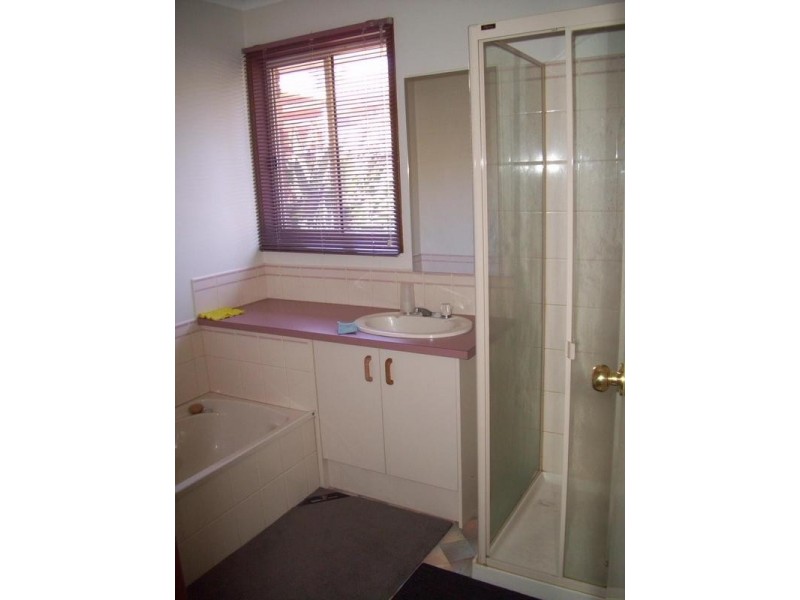 30 Ralph Crescent, Hampton Park VIC 3976