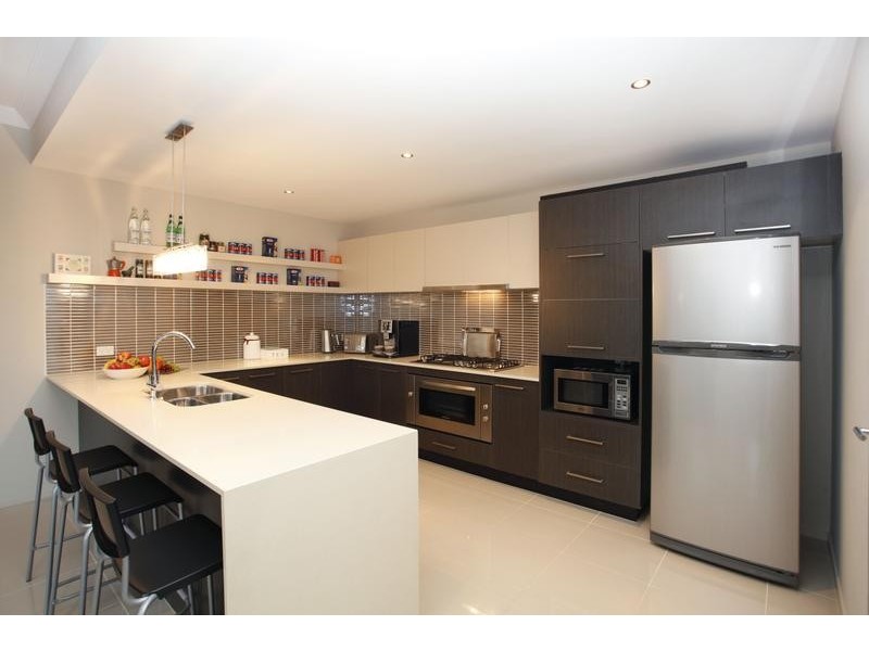 18 Nature Circuit, Cranbourne North VIC 3977