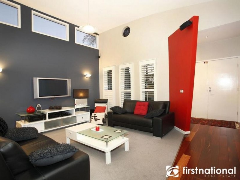 18 Lyrebird Gardens, Berwick VIC 3806