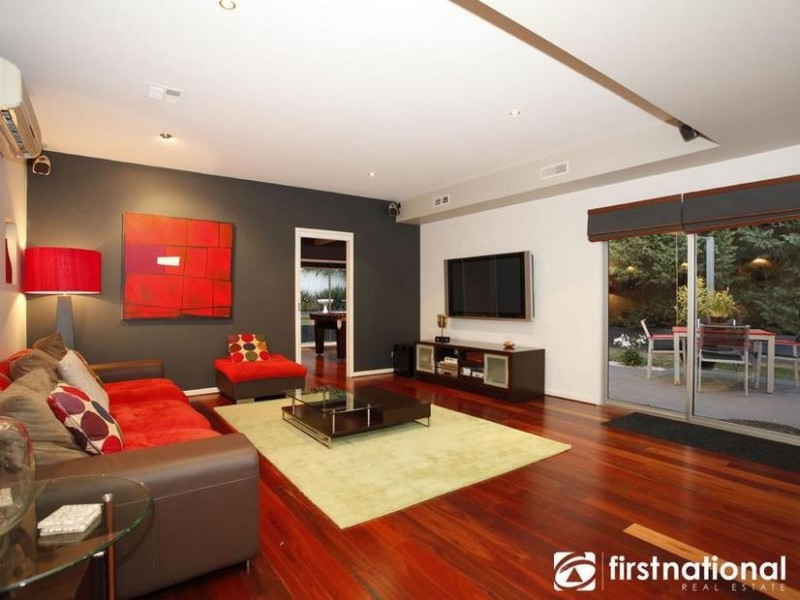 18 Lyrebird Gardens, Berwick VIC 3806