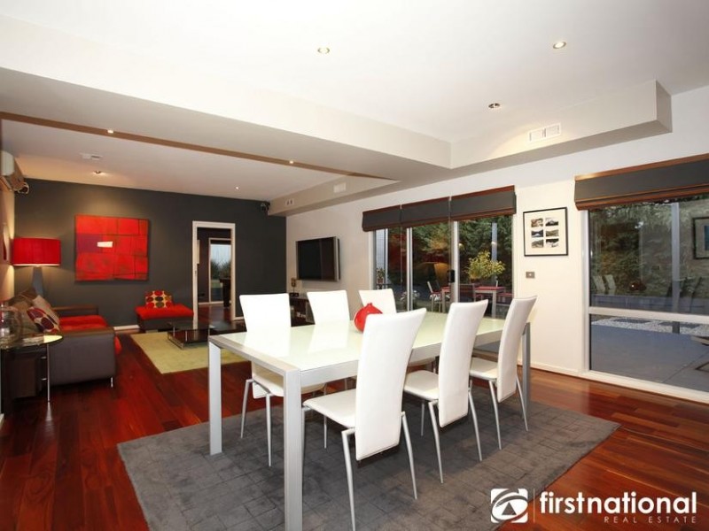 18 Lyrebird Gardens, Berwick VIC 3806