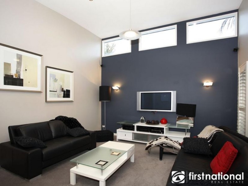 18 Lyrebird Gardens, Berwick VIC 3806