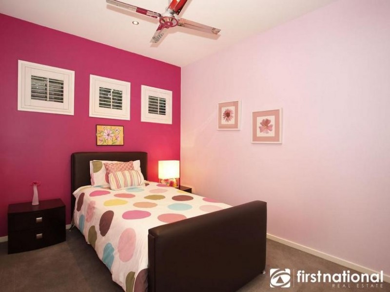 18 Lyrebird Gardens, Berwick VIC 3806