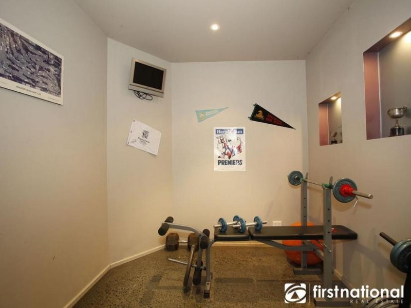 18 Lyrebird Gardens, Berwick VIC 3806