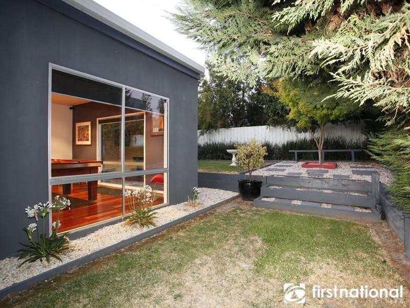 18 Lyrebird Gardens, Berwick VIC 3806