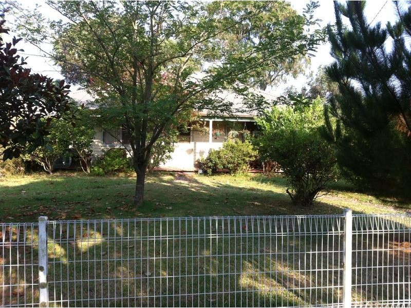 24 Station Street, Officer VIC 3809