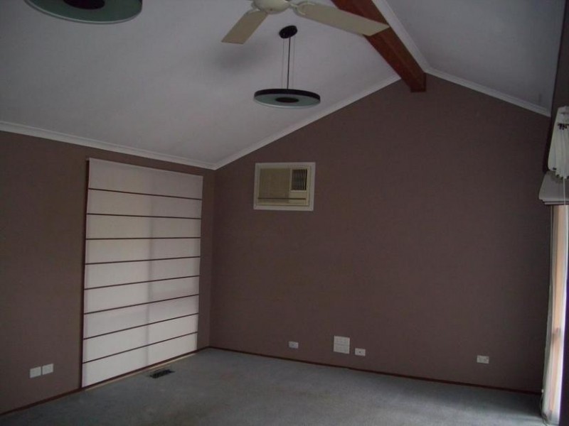 36 Garnet Close, Narre Warren VIC 3805