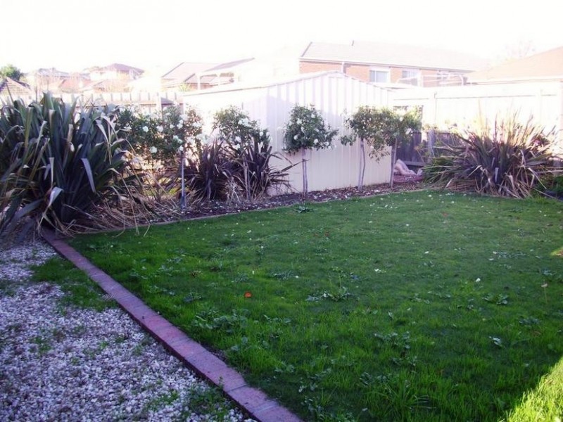 15 Lochard Terrace, Narre Warren South VIC 3805