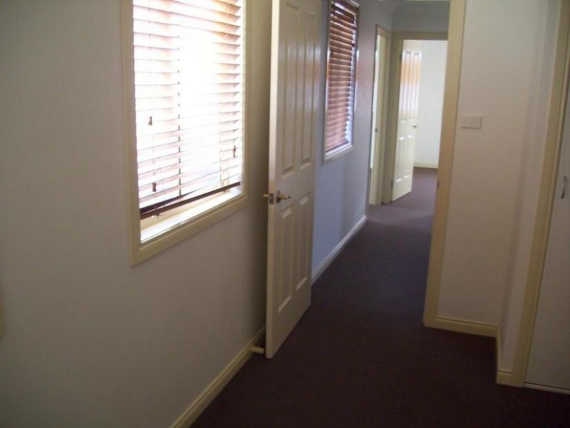 2/11-13 Palmer Drive, Narre Warren VIC 3805