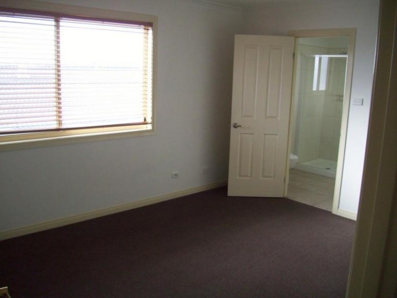 2/11-13 Palmer Drive, Narre Warren VIC 3805