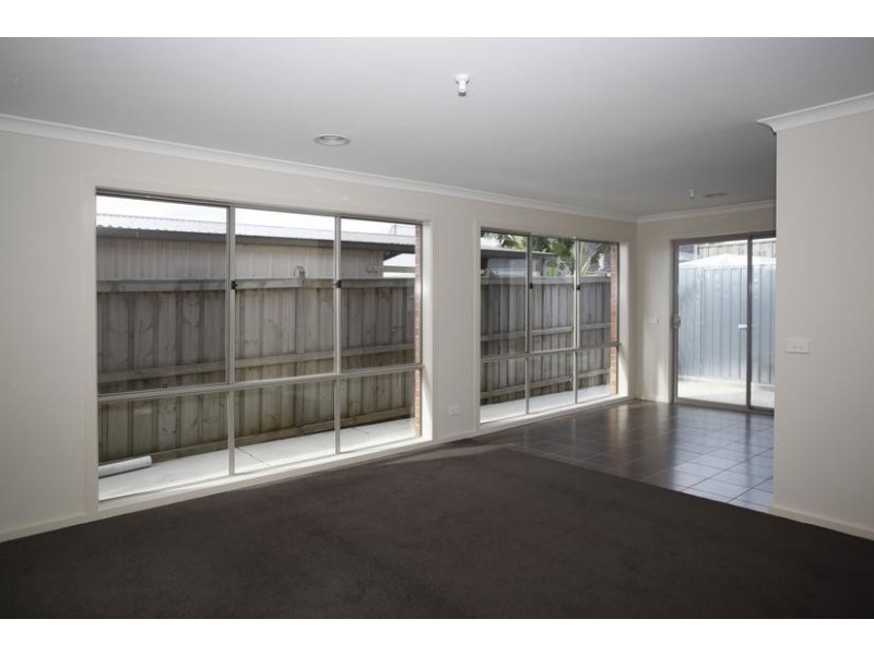 179 Rosebank Drive, Cranbourne North VIC 3977