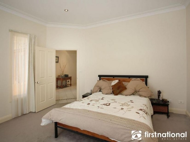 8 Pineview Court, Narre Warren South VIC 3805