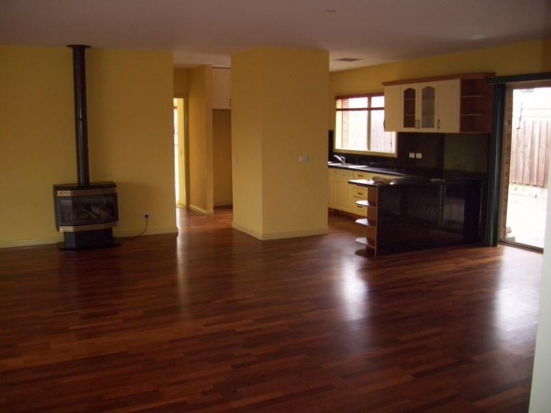 15 Aitken Court, Berwick VIC 3806