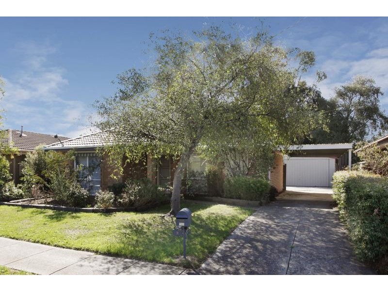 9 Elandra Way, Cranbourne West VIC 3977