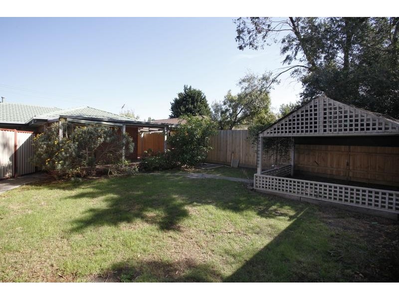 9 Elandra Way, Cranbourne West VIC 3977