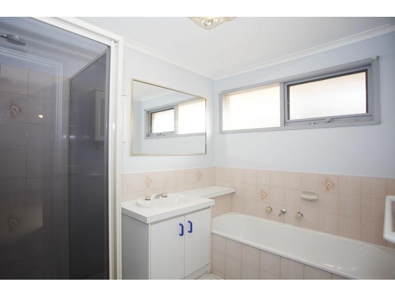 9 Elandra Way, Cranbourne West VIC 3977