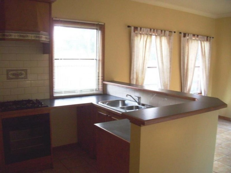 1/8-13 Adelaide Close, Berwick VIC 3806