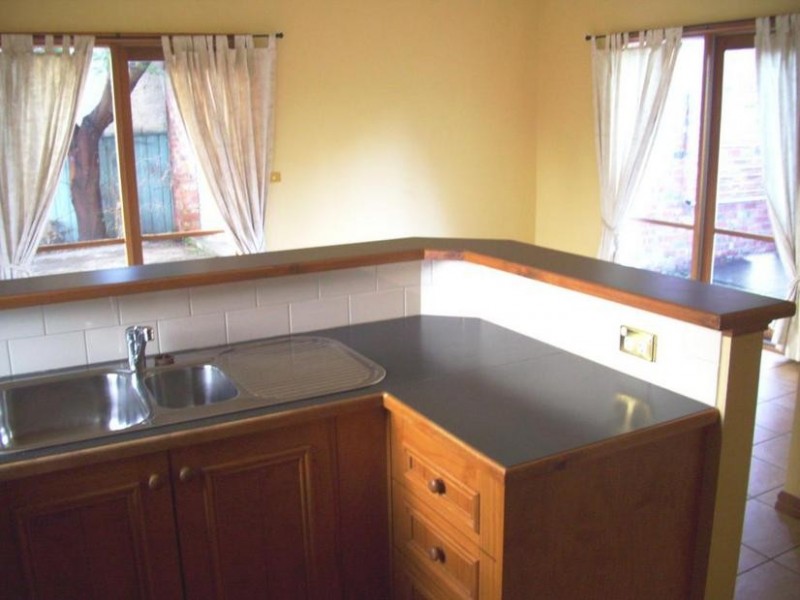 1/8-13 Adelaide Close, Berwick VIC 3806